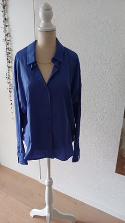 Pieces Damenbluse, blau, Gr. M, Neuwertig!