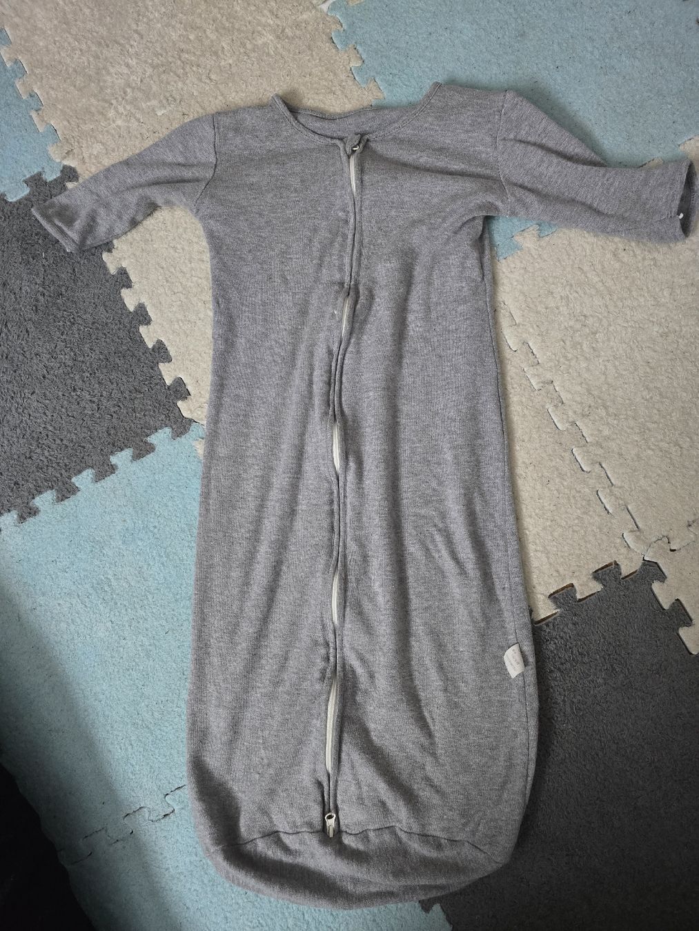 Sacchi a pelo: Baby Schlafsack mit Ärmel, Grau, Gr. 74 – Usato da Effretikon venduto da Yanaa247
