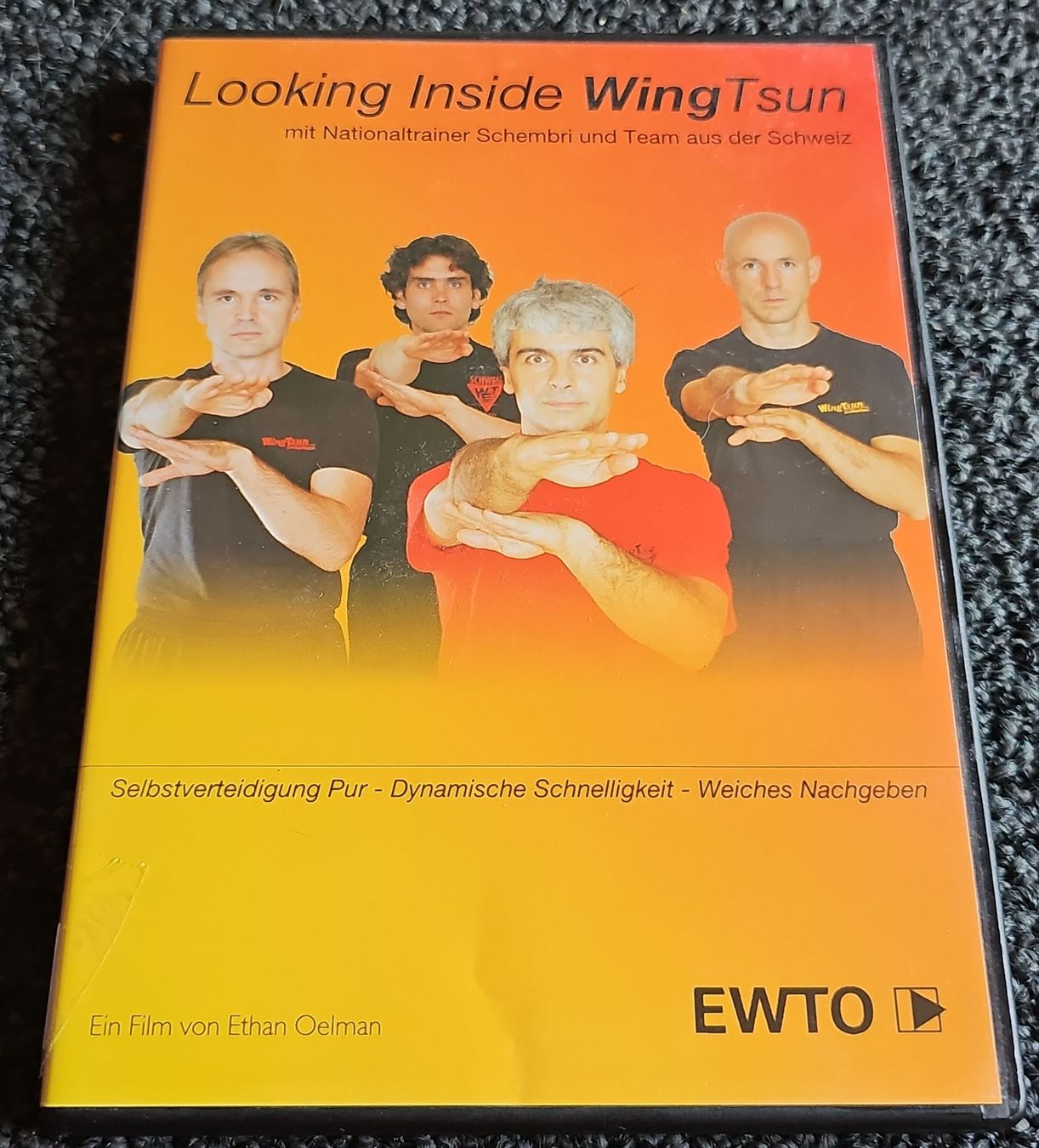 Alle DVDs: Looking Inside Wing Tsun (21469) – Gebraucht aus Ruswil von jan_bxl5