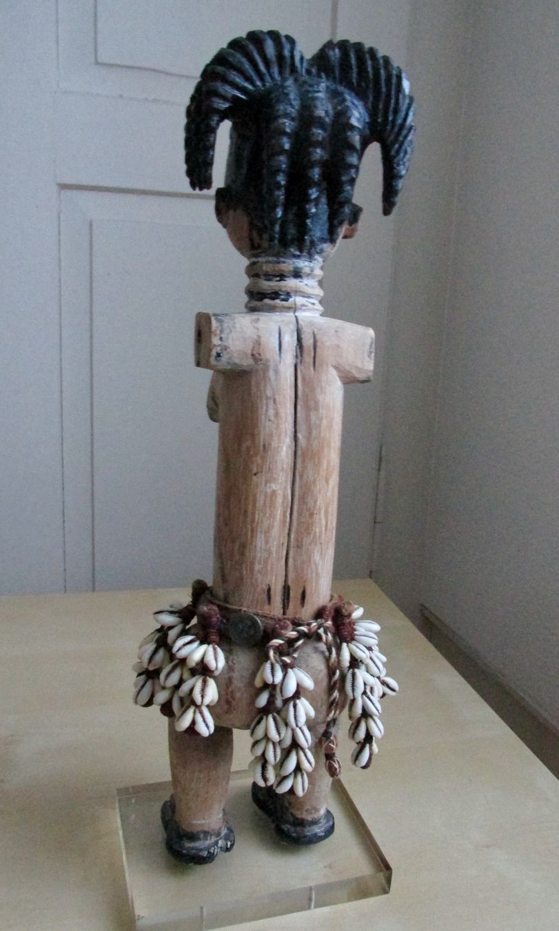 Sculture & Statue: Frauenfigur aus Holz auf Plexiglaspodest / Afrika – Usato da Winterthur venduto da mat_q5d5 8