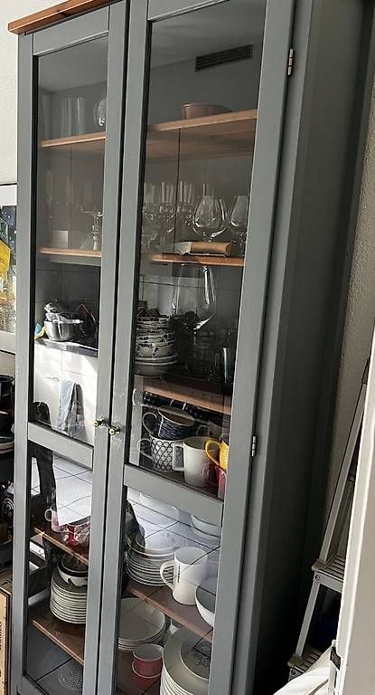 Armadi: Vintage IKEA Geschirrschrank – Usato da Zürich venduto da RHO81 1