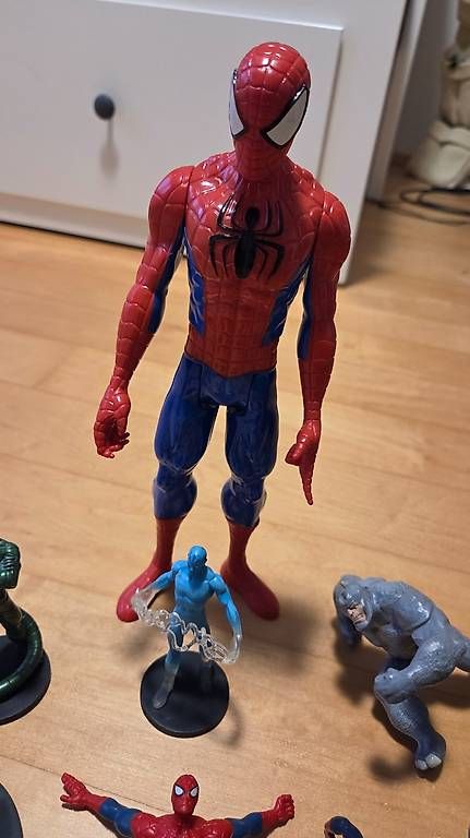 Marvel Statuette: 9 Superhelden Figuren Sammlung Marvel – Usato da Wettingen venduto da yyyy81