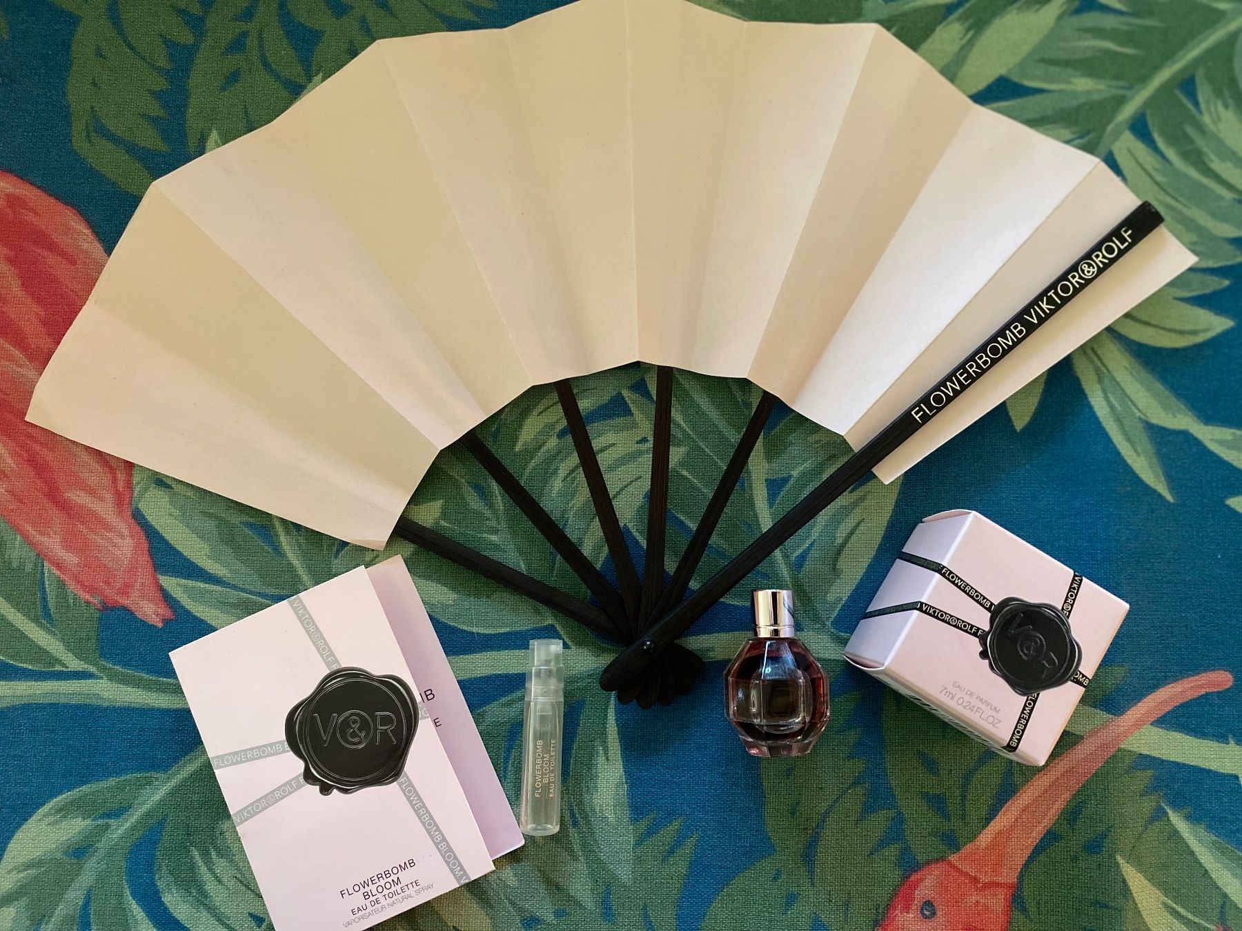 Profumi & Eau de Toilette: Miniatures Flowerbomb Viktor & Rolf – Nuovo e nell'imballaggio originale da Bouveret venduto da wes_7zll