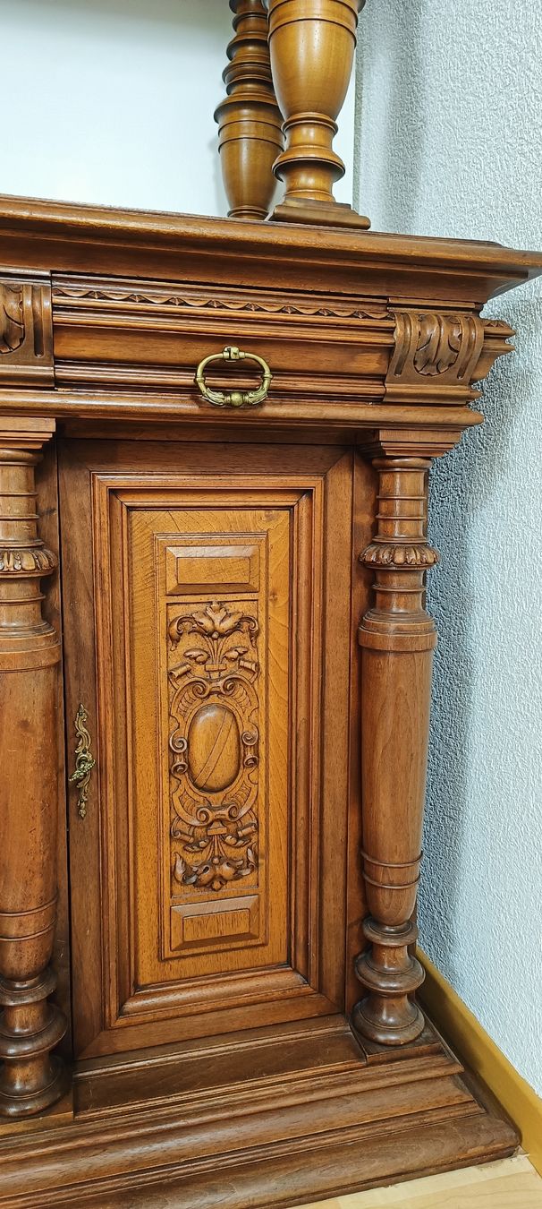 Credenze: Antikes Buffet 1870 Jahr – Usato da Steffisburg venduto da ZeitReise_ 4