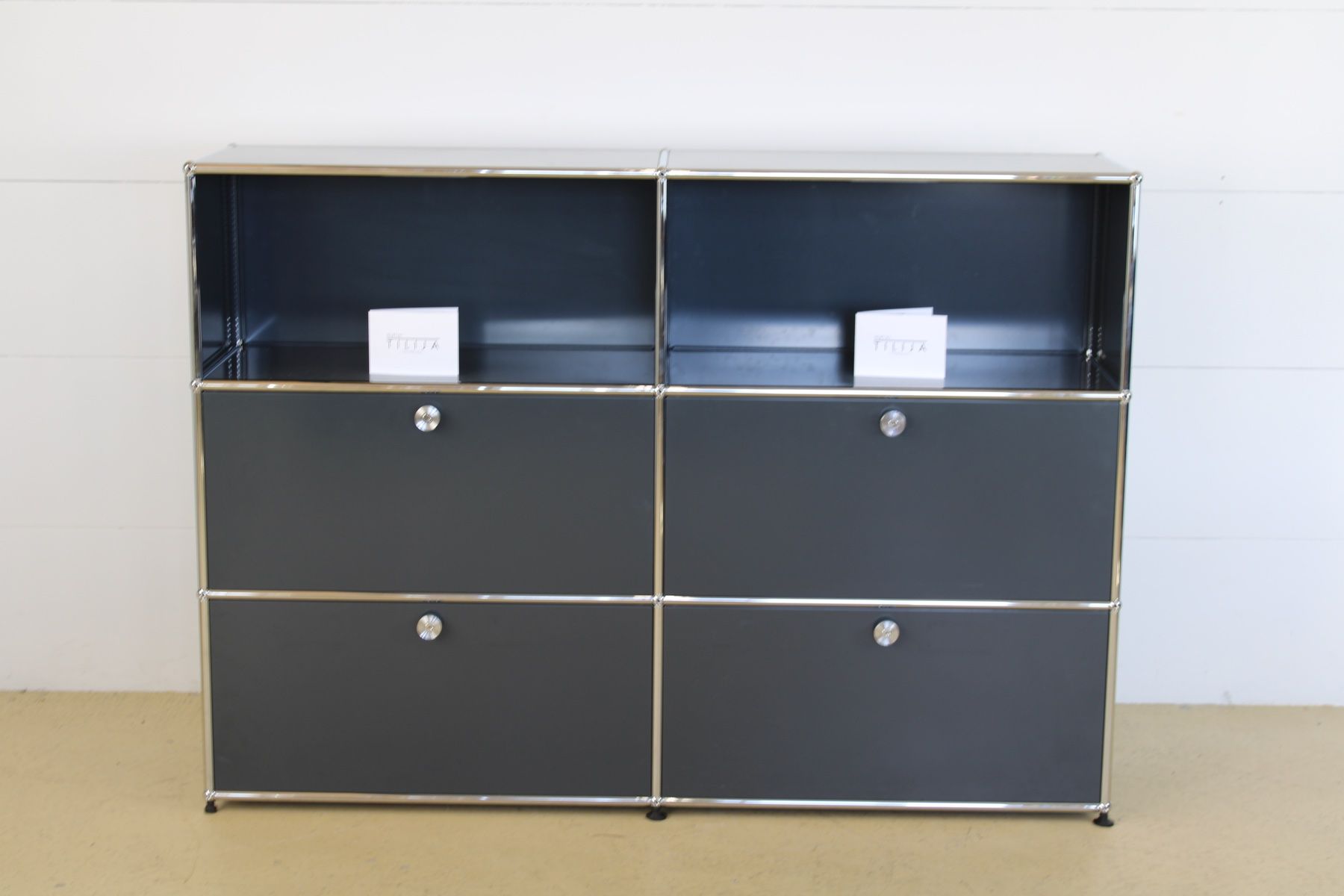 USM Cassettiere: USM Sideboard Anthrazitgrau, Umbau & Lieferung möglich – Usato da Meinisberg venduto da atelier_TILIJA 1