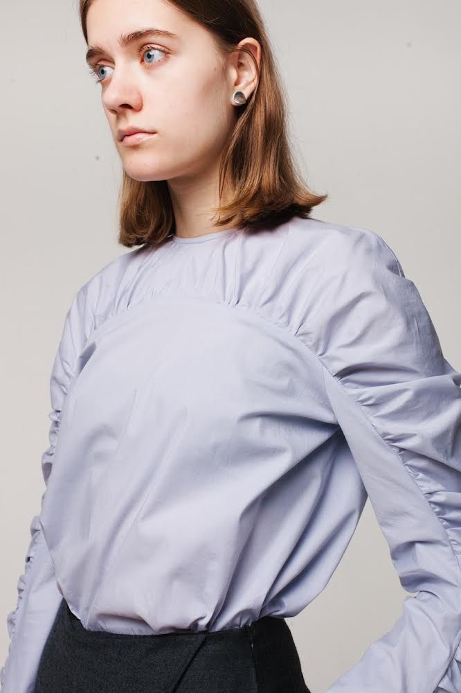 Camicette: Schöne Bluse von Designmarke – Nuovo e nell'imballaggio originale da Evilard venduto da Mikhaylova 2