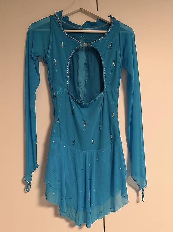 Vestiti & Gonne: Kürkleid Eiskunstlauf – Usato da Seewen SO venduto da rom_nvs8 1