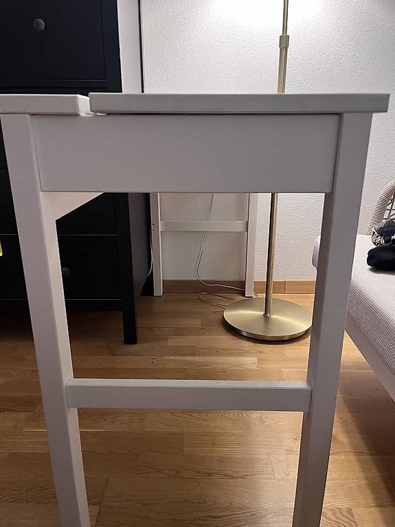 Scrivanie: iKEA Hemnes  Schreibtisch klein – Usato da Bern venduto da sin_k9vr 2
