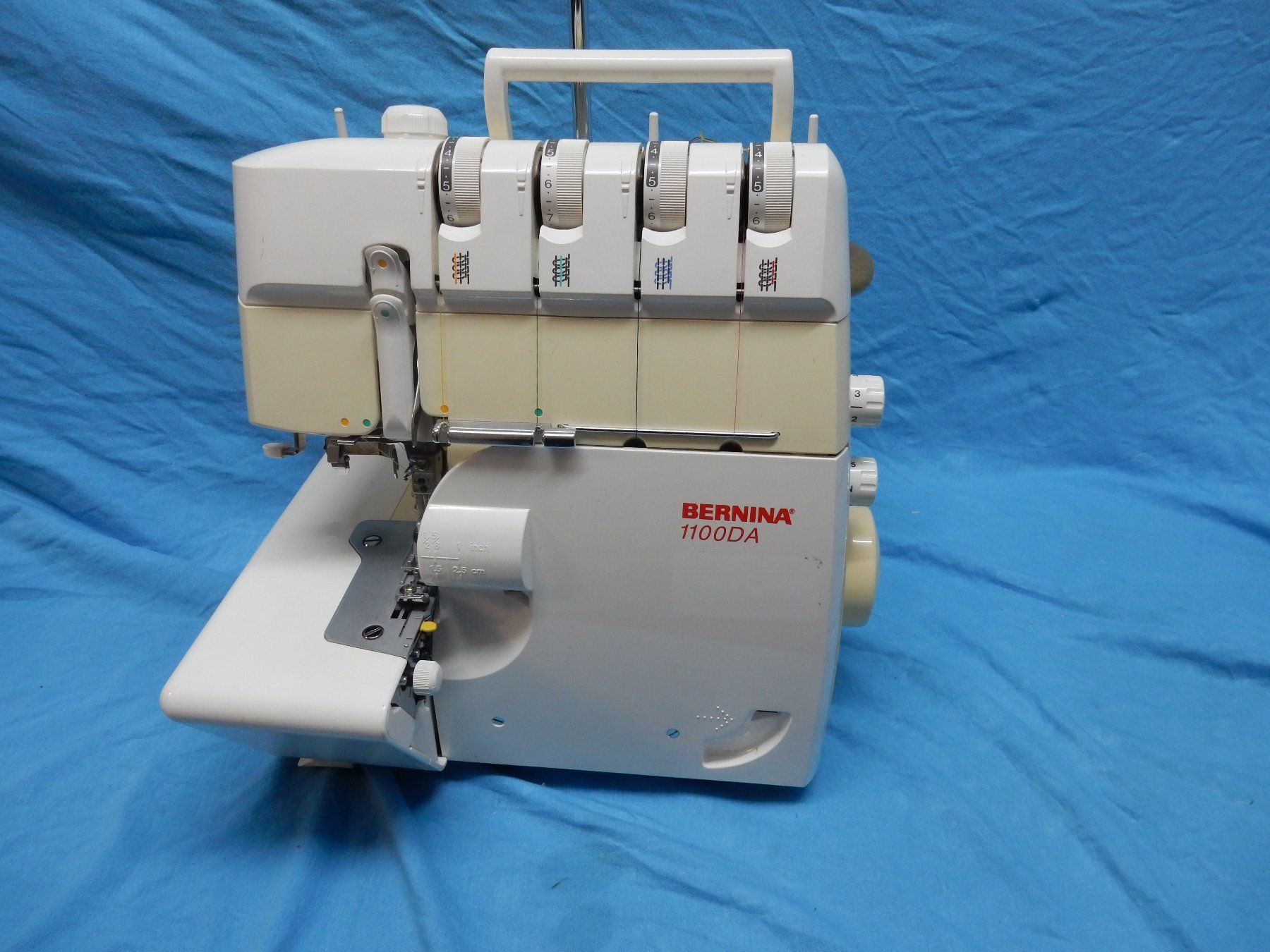 Bernina Nähmaschinen: Bernina Overlock 1100DA    26089 – Gebraucht aus Watt von Mariposa49 8