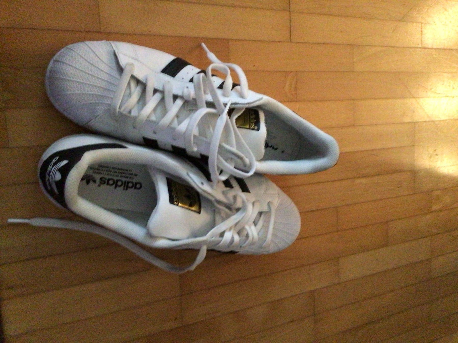 Adidas Herrenschuhe: Adidas Schuh Sportschuh – Gebraucht aus Riedikon von Winter21. 5