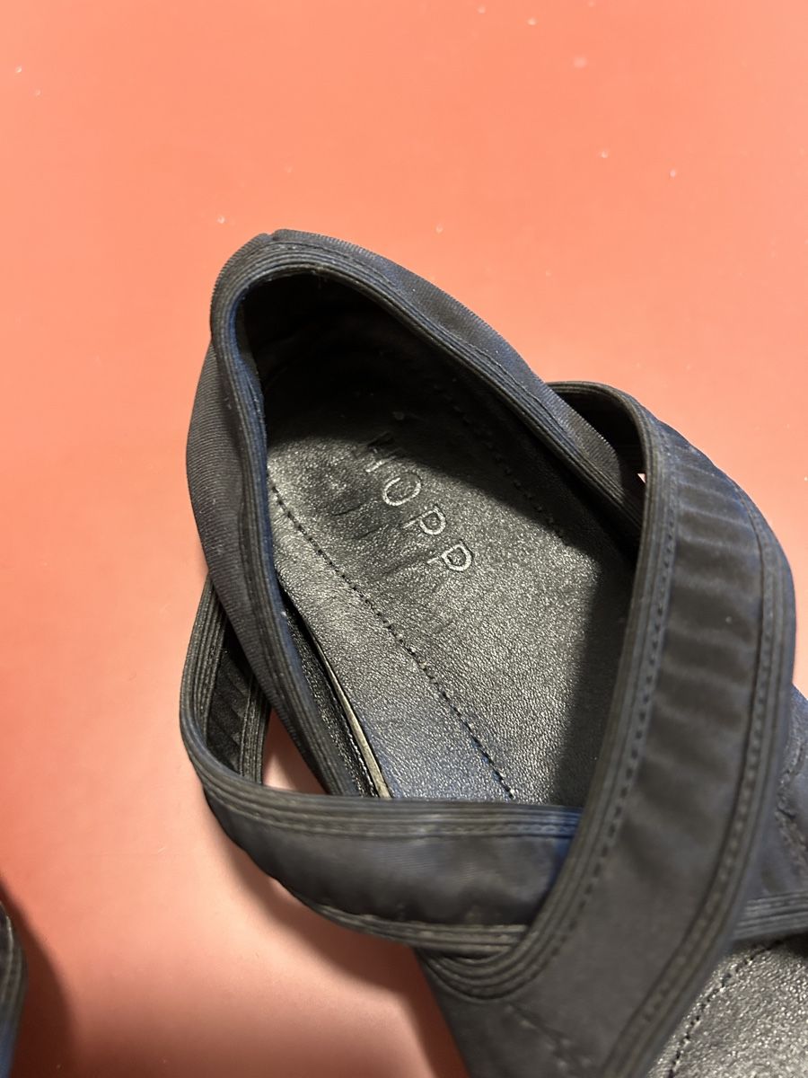 Scarpe da donna: Hopp Black Ballet Flats Size 39 – Usato da Zürich venduto da Secondhanddealer 1