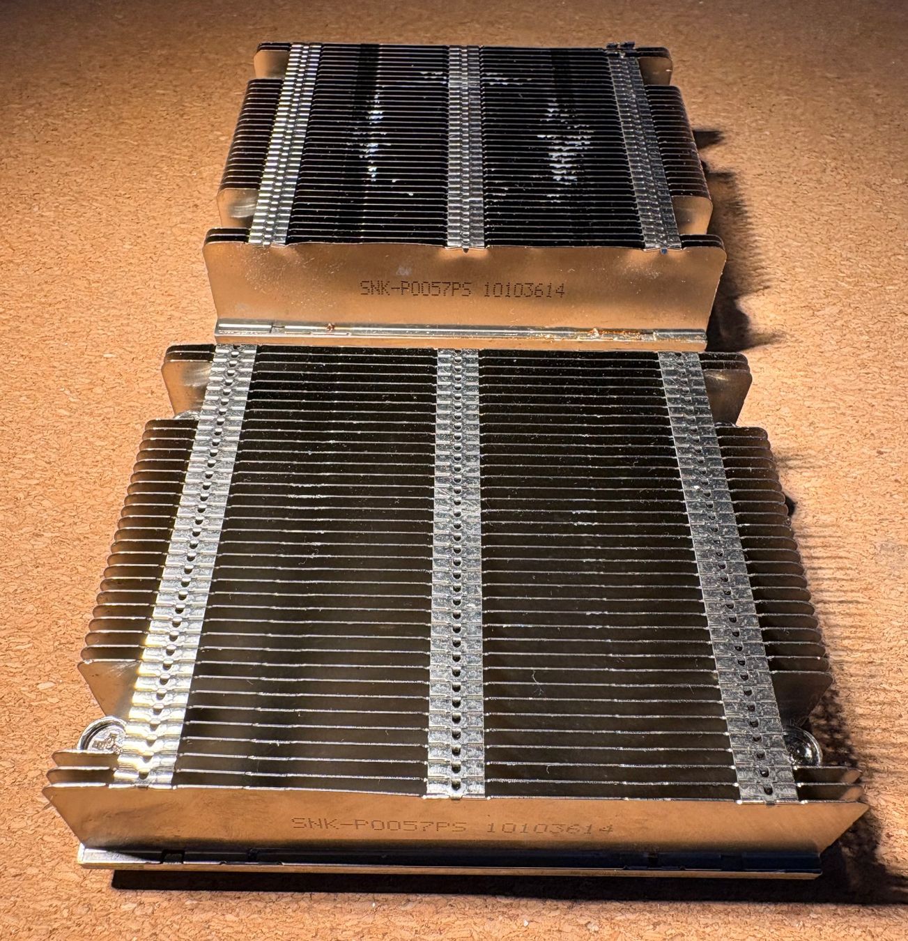 Componenti elettronici: 2x Supermicro SNK-P0057PS CPU heatsinks (LGA 2011 narrow) – Usato da Bern venduto da Gambuzino