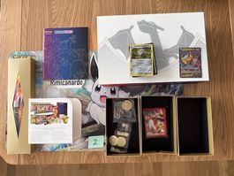UPC Charizard Ultra Premium Collection Box EN geöffnet 2