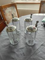 Bierkrüge mit Zinndeckel  Schweizer Motiv