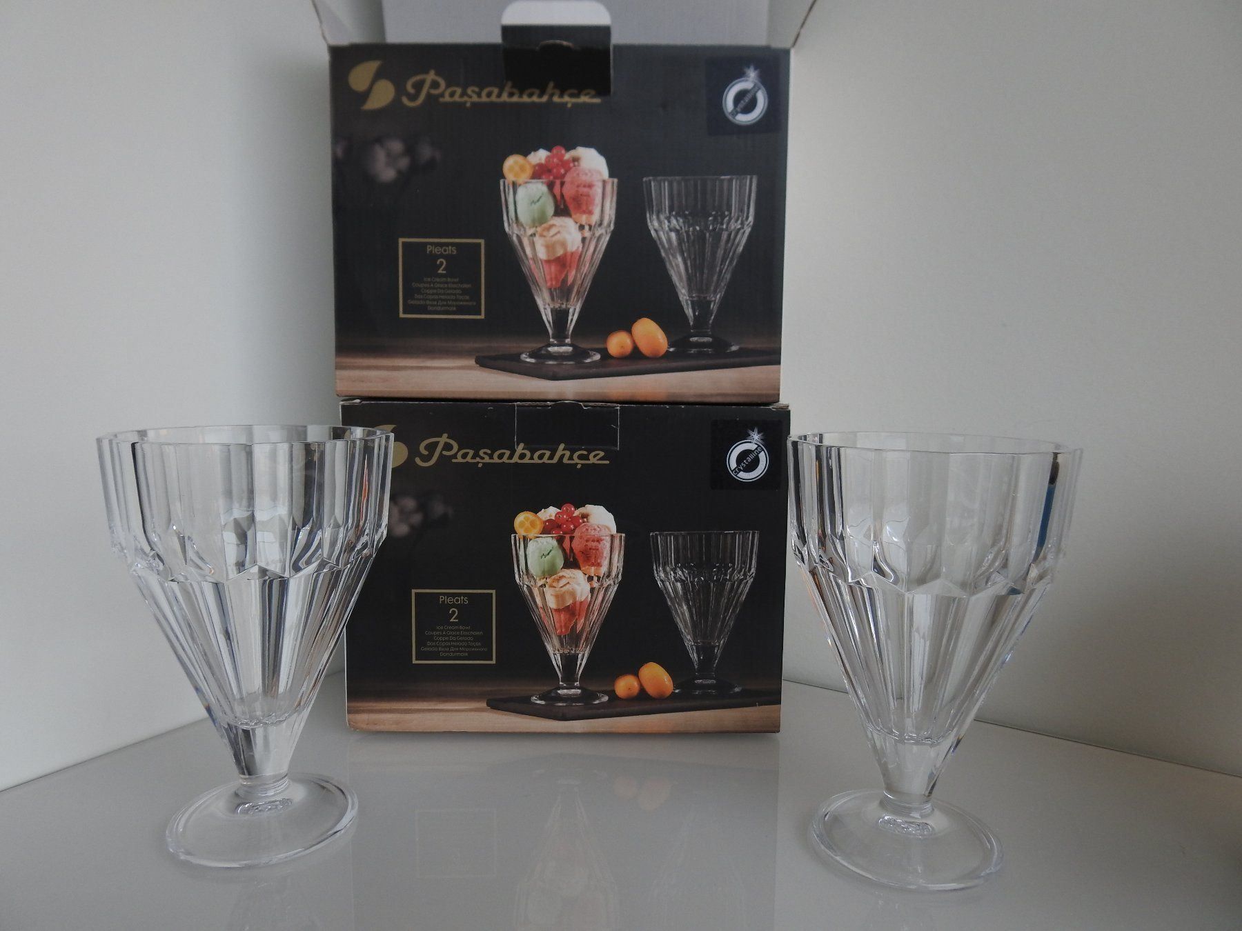 Gläser: 4 Stück Dessert/Eisbecher aus Glas - NEU – Neu und originalverpackt aus Zürich von Piki7