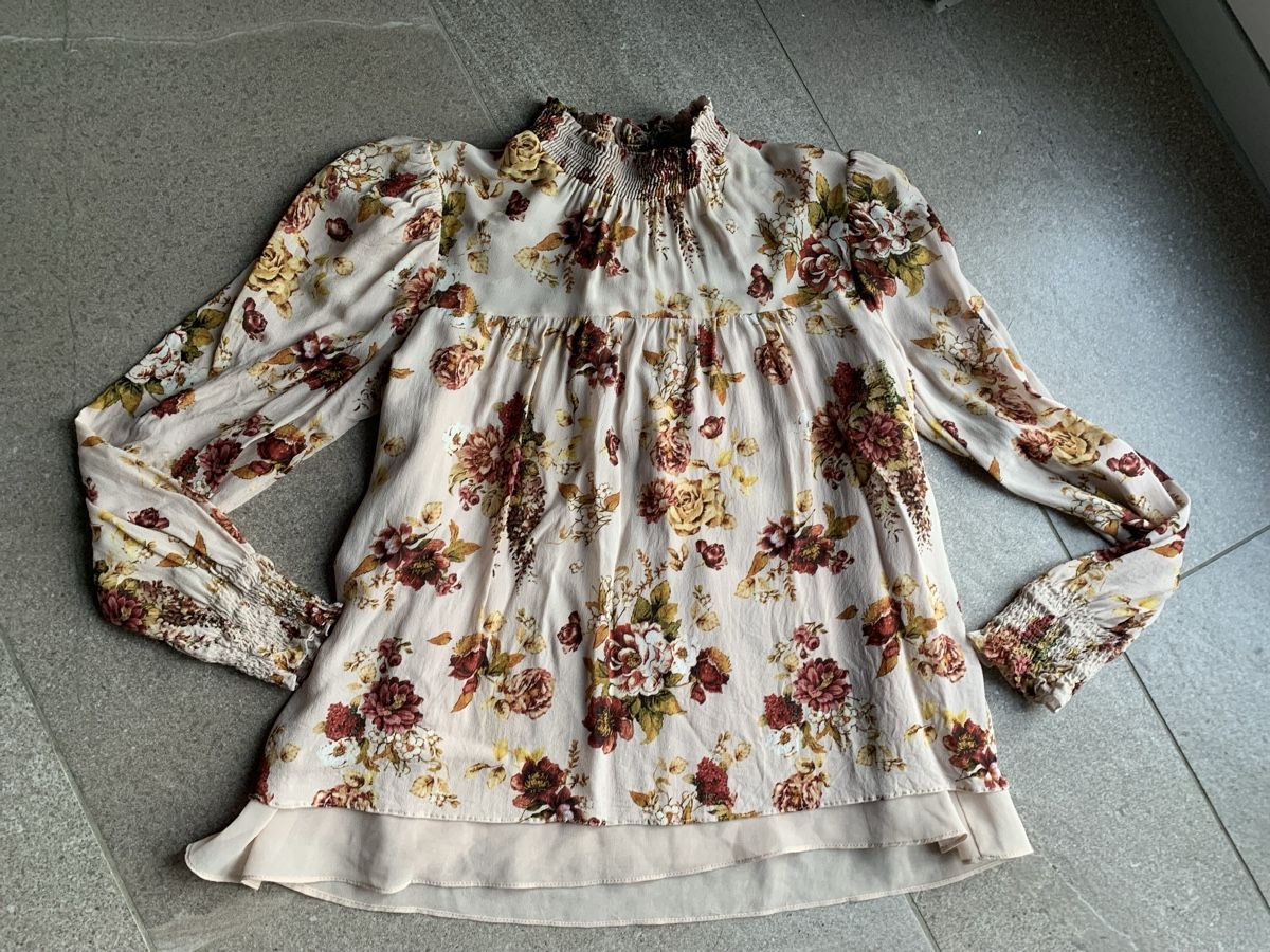 Zara Blusen: ZARA Bluse Blumenmuster Grösse S neuwertig – Neu (gemäss Beschreibung) aus Bühler von Princess2016
