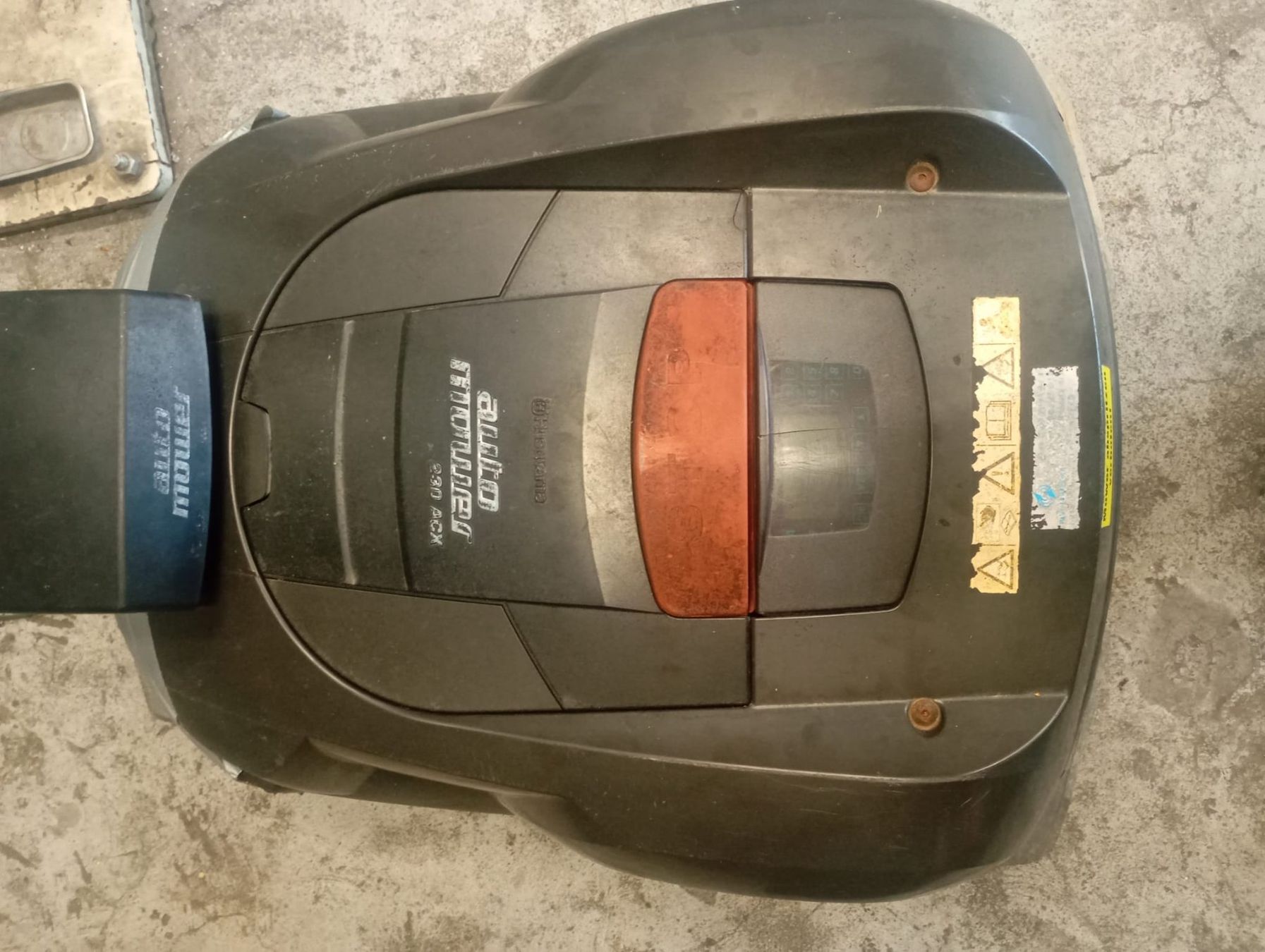 Husqvarna Tagliaerba: HUSQVARNA AUTO MOWER 230 ACX – Difettoso da Neuenkirch venduto da AUTOMKD