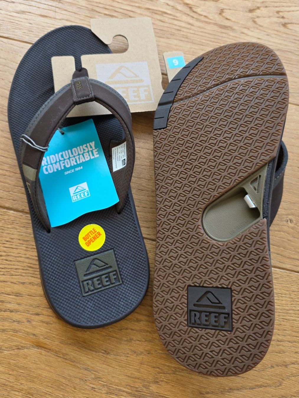 Scarpe da uomo: REEF - Flip-flop mit Flaschenöffner, Gr. EU42/US9 – Nuovo e nell'imballaggio originale da Schwanden GL venduto da sasusy