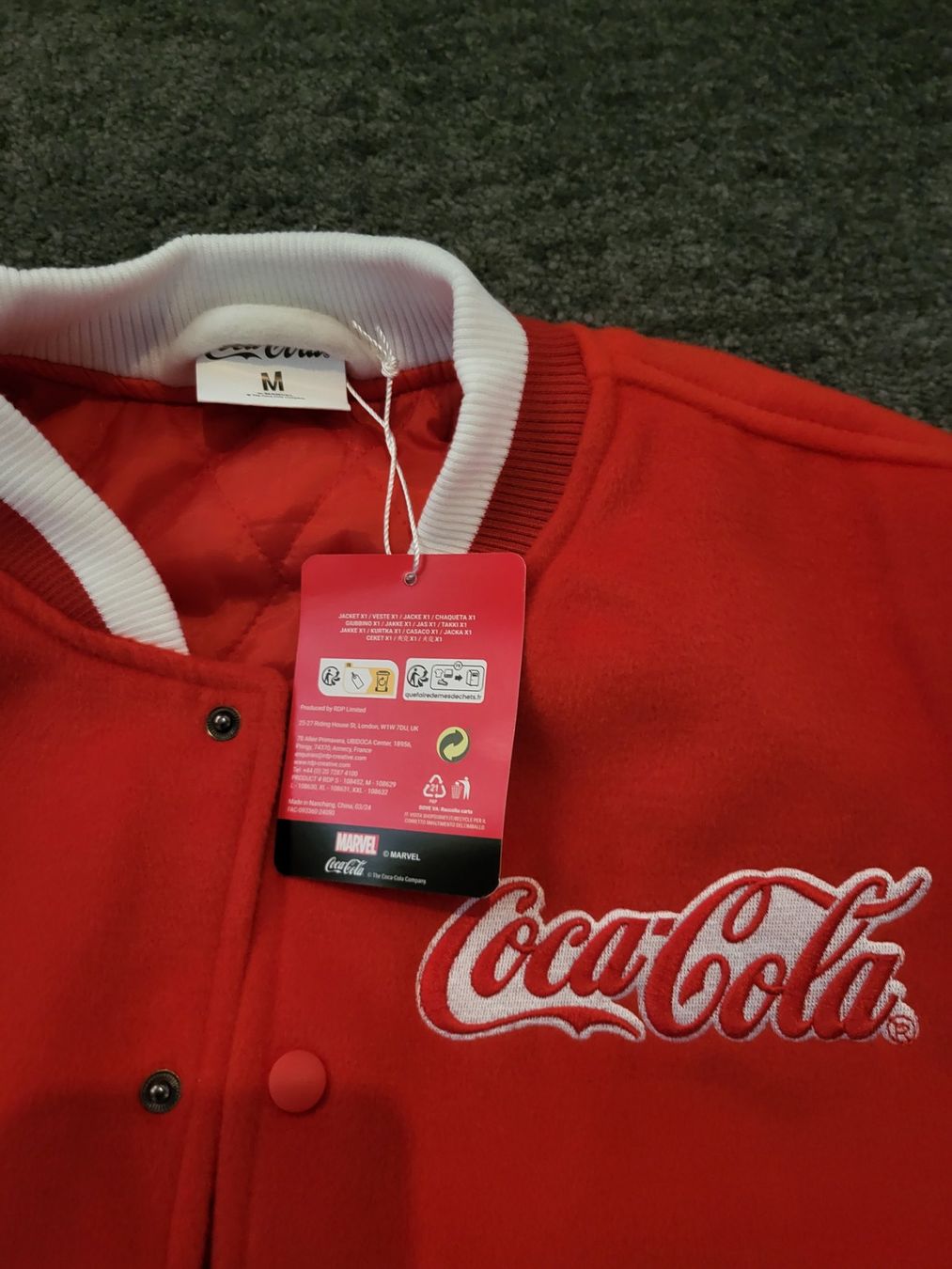 Giacche: Coca Cola Marvel Jacke Grösse M Neu – Nuovo (secondo la descrizione) da Goldach venduto da Fuchour 6
