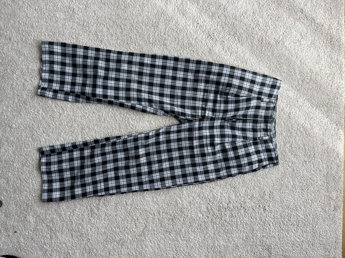 Hosen: Karierte Stoffhose, schwarz-weiss – Gebraucht aus Engelburg von ali_jxd7 2