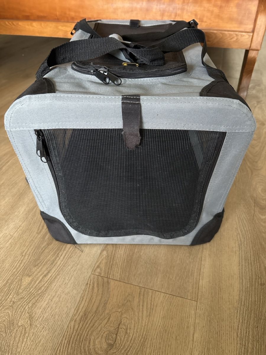 Niches, paniers: Faltbare Tasche für Hunde  – D'occasion à Zürich par zimtstern45 1
