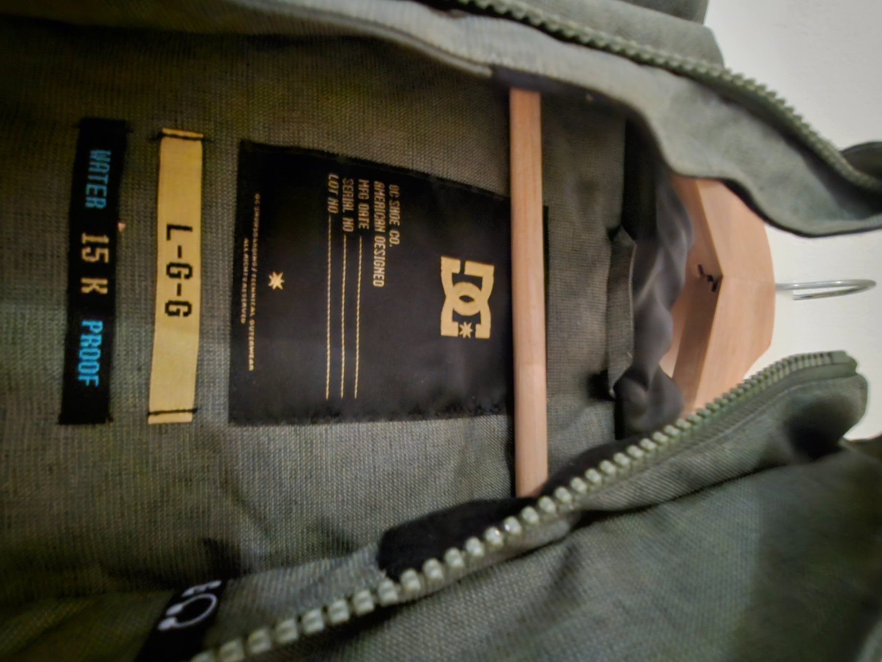DC shoes Jacken: DC SHOES SERVAL BEETLE - Taille L - Veste snowboard – Neu (gemäss Beschreibung) aus Vevey von inf_9dkm 2