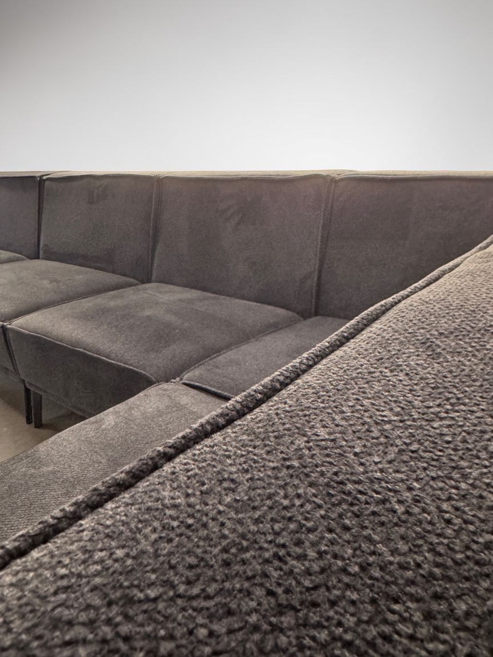 Divani: Modernes Ecksofa dunkel grau – Usato da Bachenbülach venduto da Sofalab.swiss 3