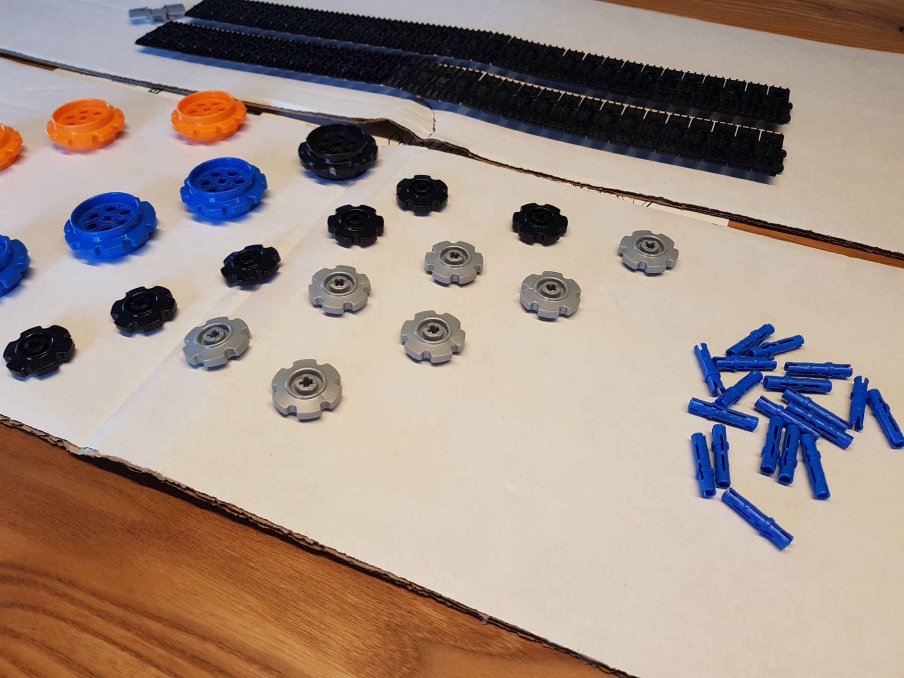 Lego Giocattoli: Lego Restposten Raupenteile – Usato da Hausen am Albis venduto da RoBrixX 2