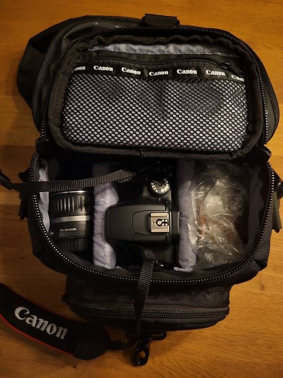 Fotocamera: Canon EOS 1000D Set mit passender Tasche – Usato da Allschwil venduto da Stefanie.N 3