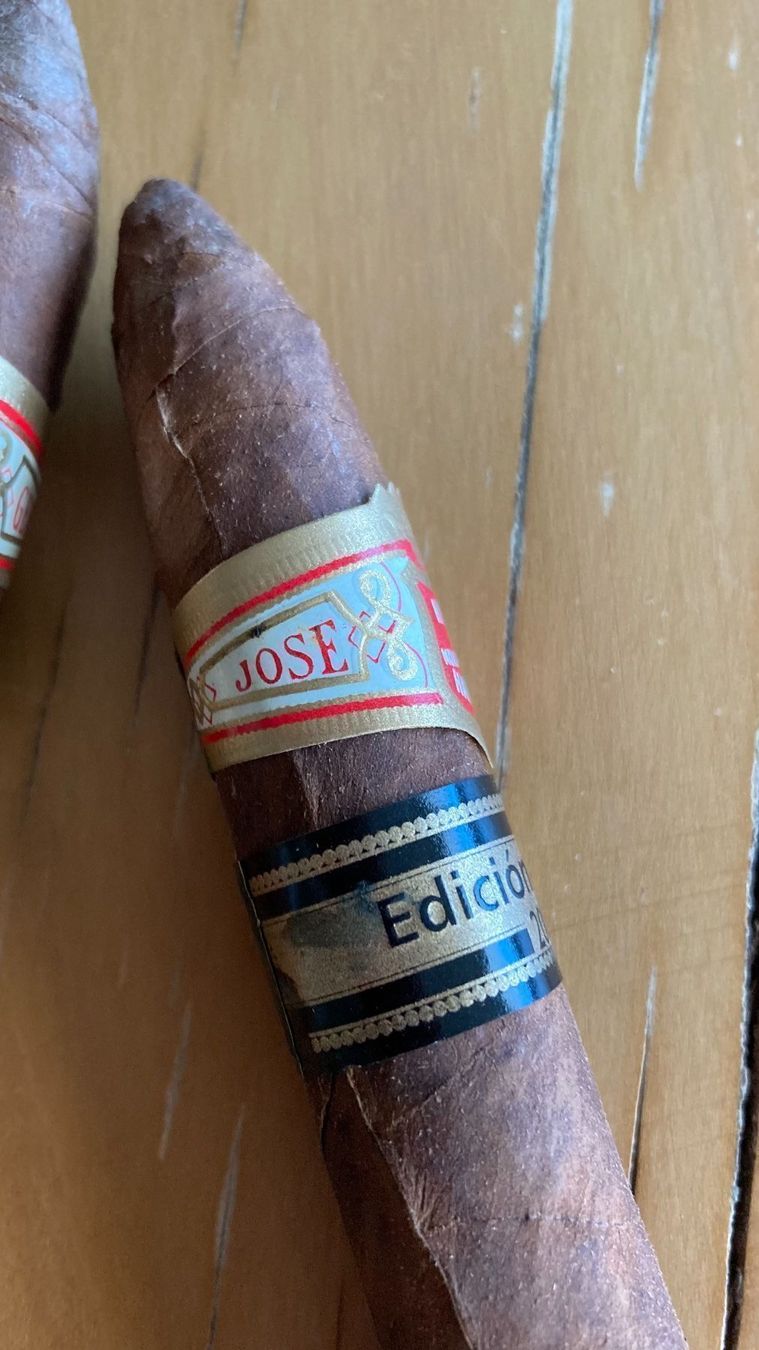 Sigari: Hoyo de Monterey Pyramide – Nuovo (secondo la descrizione) da Teufen AR venduto da Partagas69 2