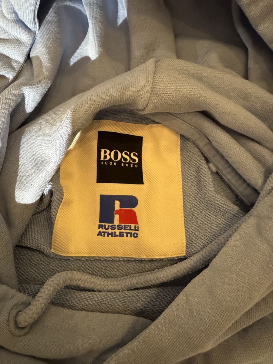 Hugo Boss Maglioni & Felpe: Hugo Boss Hoodie – Usato da Utzenstorf venduto da Mikaandri 1