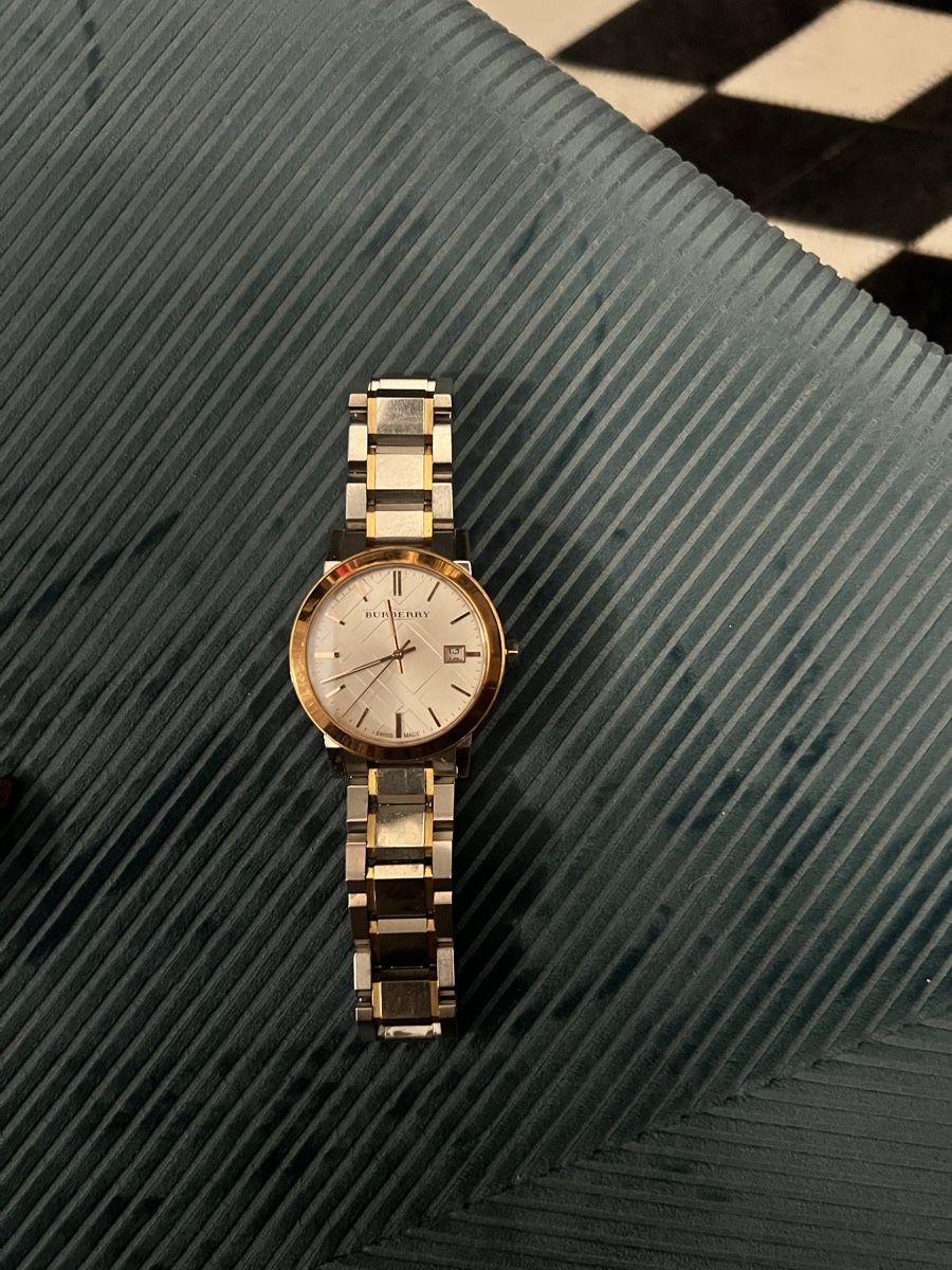 Burberry Orologi: Burberry City watch Bicolor – Usato da Oensingen venduto da a.hamii