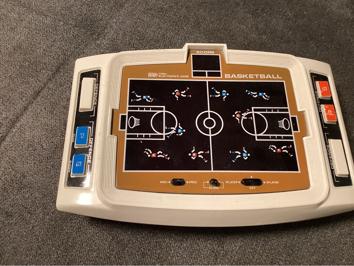 Tomy Jeux: TOMY ELECTRONIC HANDHELD GAME VON 1980 – D'occasion à Münchenstein par NoSu98