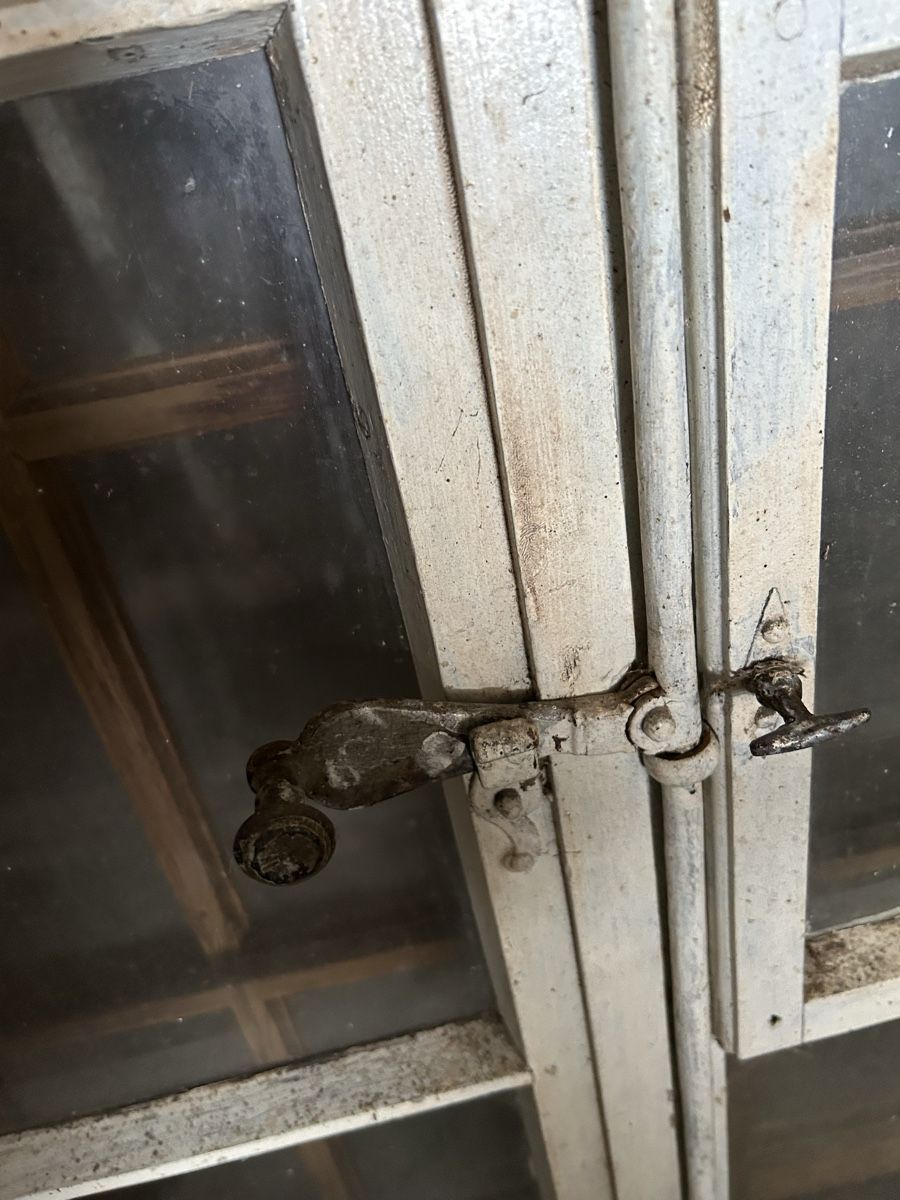 Fenster: Spezielles altes Fenster – Gebraucht aus Gwatt (Thun) von ate_6ng8 1