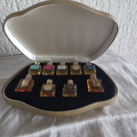 9 Mini Parfüm in schöner muschelförmiger  Schachtel