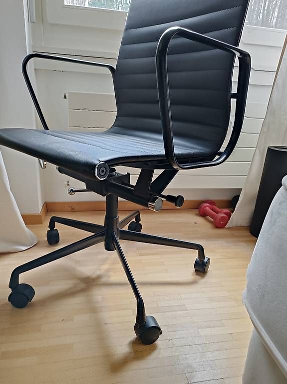 Sedie: Eames Aluchair replica Bürostuhl – Usato da Zürich venduto da style-and-design.zh 1