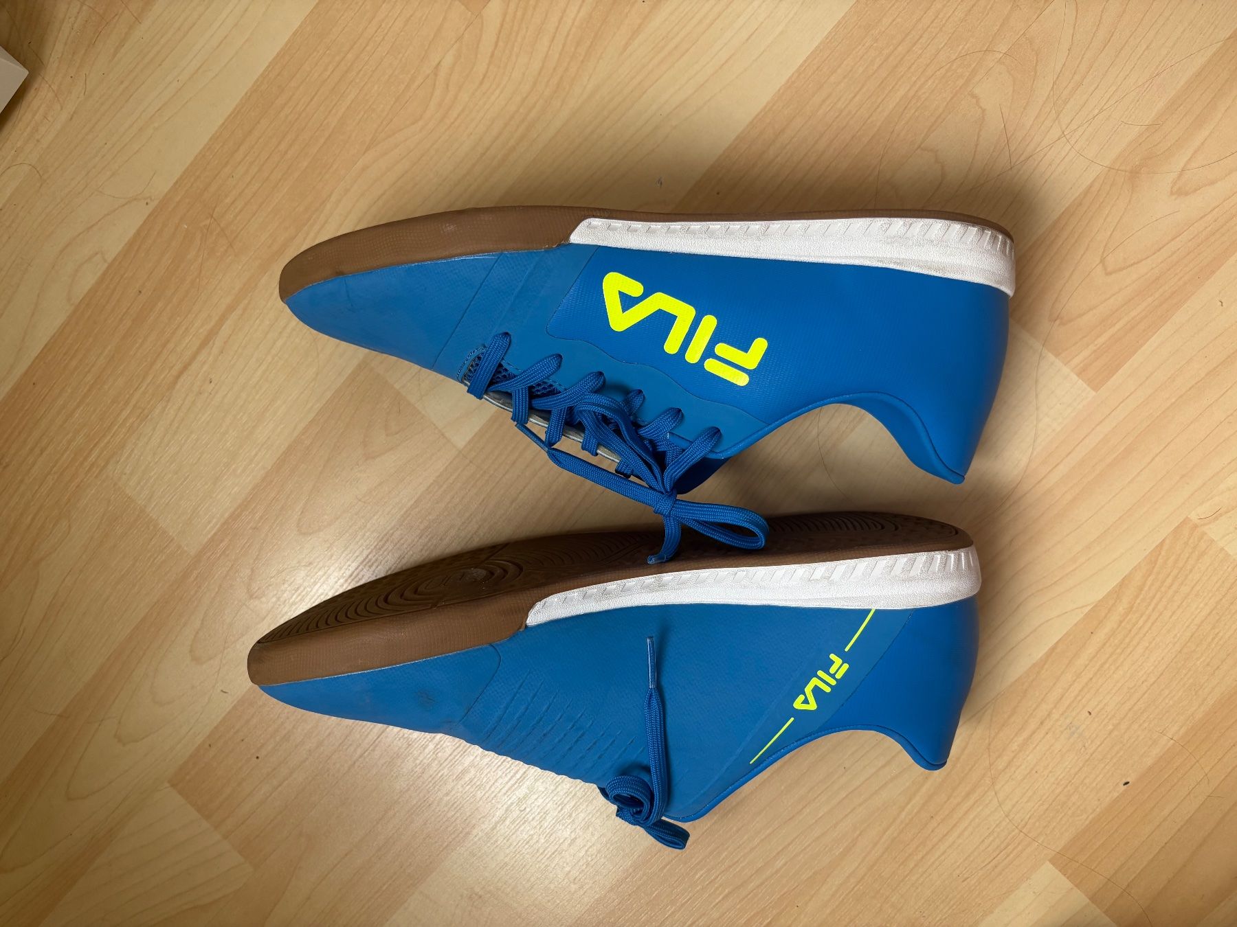Fila Scarpe da uomo: Chaussures Fila bleu vif taille 43 – Usato da Villars-sur-Glâne venduto da vie_5d9b 1