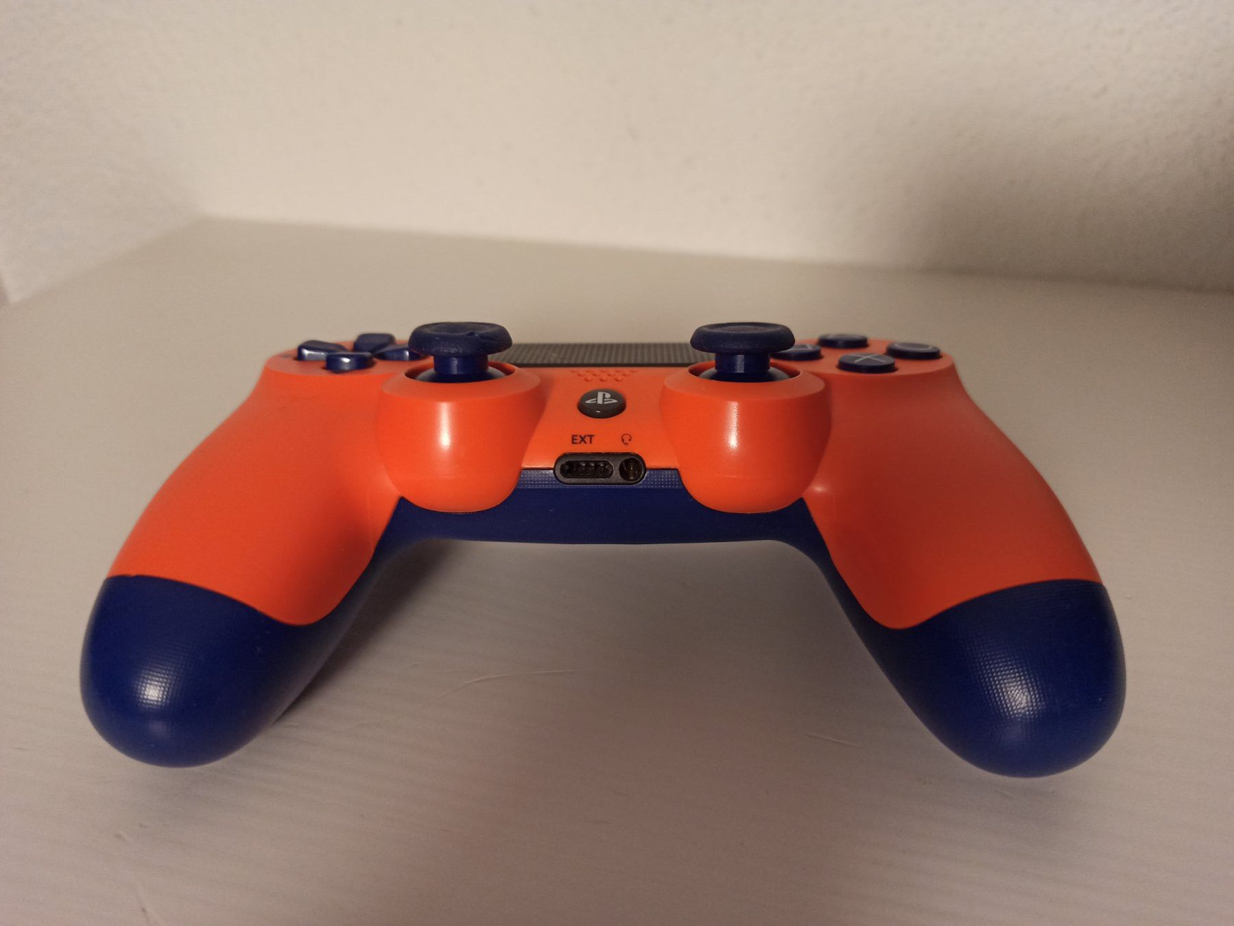 Controller: Original Controller Sony PS4 DualShock 4 Sunset Orange V2 – Usato da Oberweningen venduto da mar_87mx 3