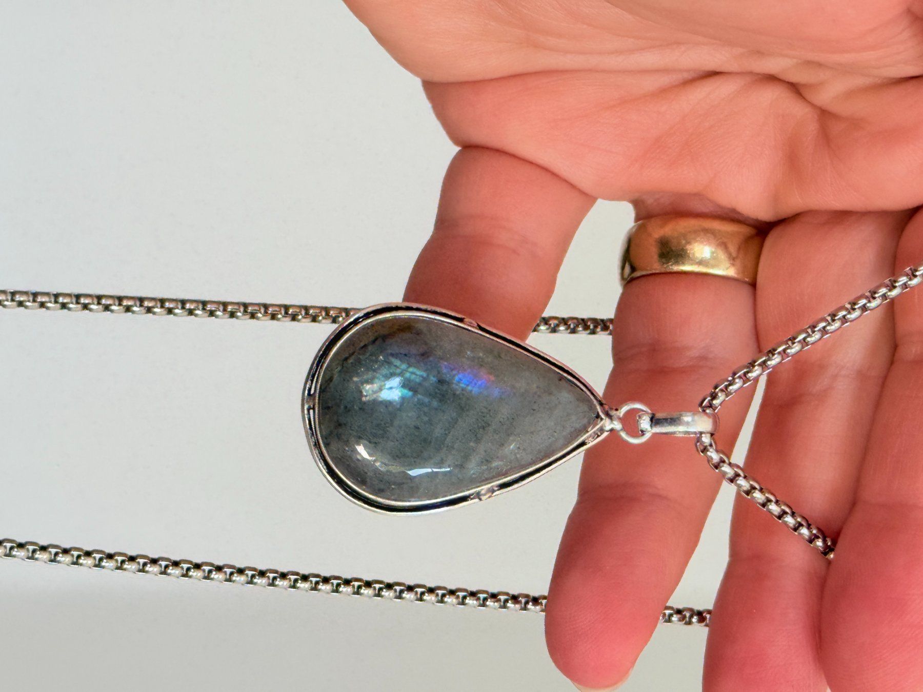 Ketten: Collier avec Labradorite – Neu und originalverpackt aus Genève von AWWA 6