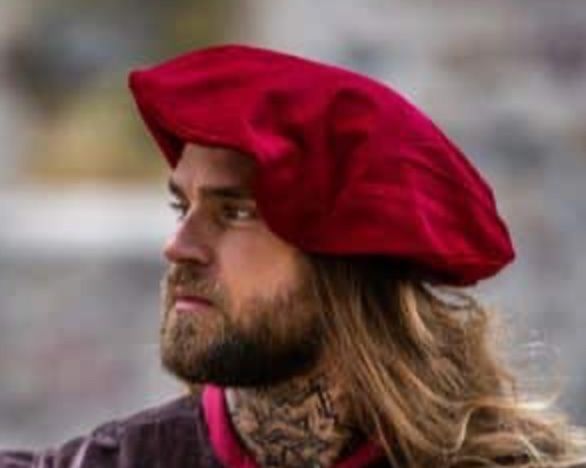 Costumes: Larp-Barett – Neuf avec emballage d'origine à Schlieren par Sternli1325
