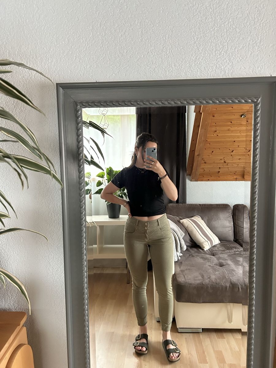 Jeans: Grüne Jeans – Usato da Langrickenbach venduto da mel_nv8x 2
