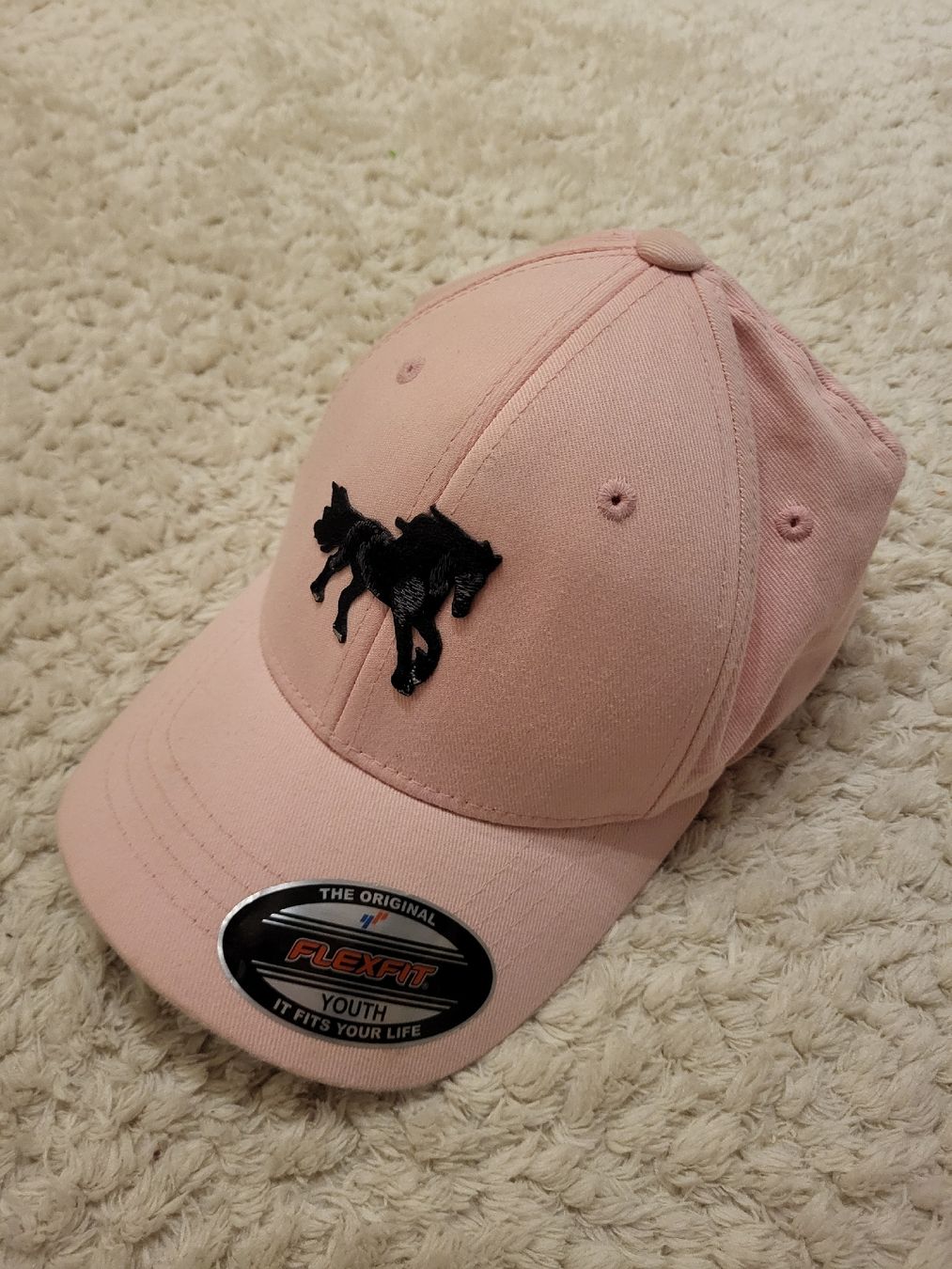 Sonstige Mädchenkleider: Rosa Flexfit Cap Youth mit Pferde Applikation – Gebraucht aus Felben-Wellhausen von Brummbaer90