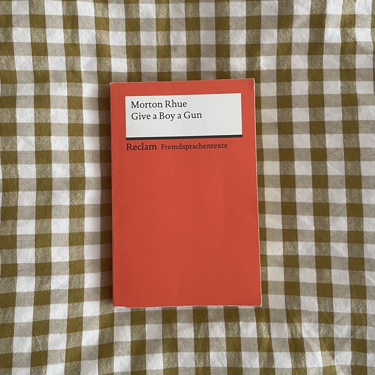 Libri: Give a boy a gun – Usato da Schaffhausen venduto da el.bel23