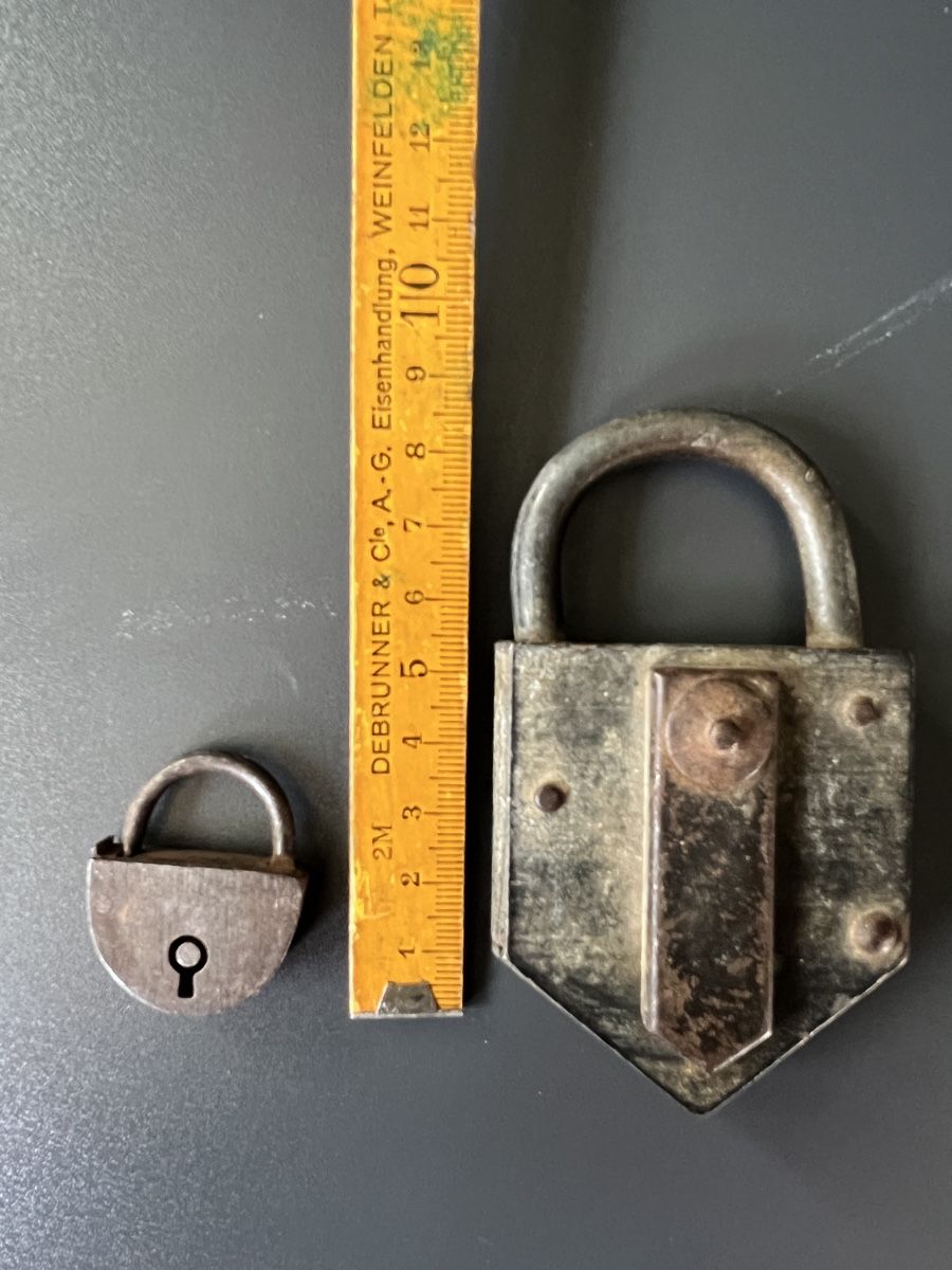 Eisenwaren: Anciens cadenas  – Gebraucht aus La Neuveville von XavierLuke 2