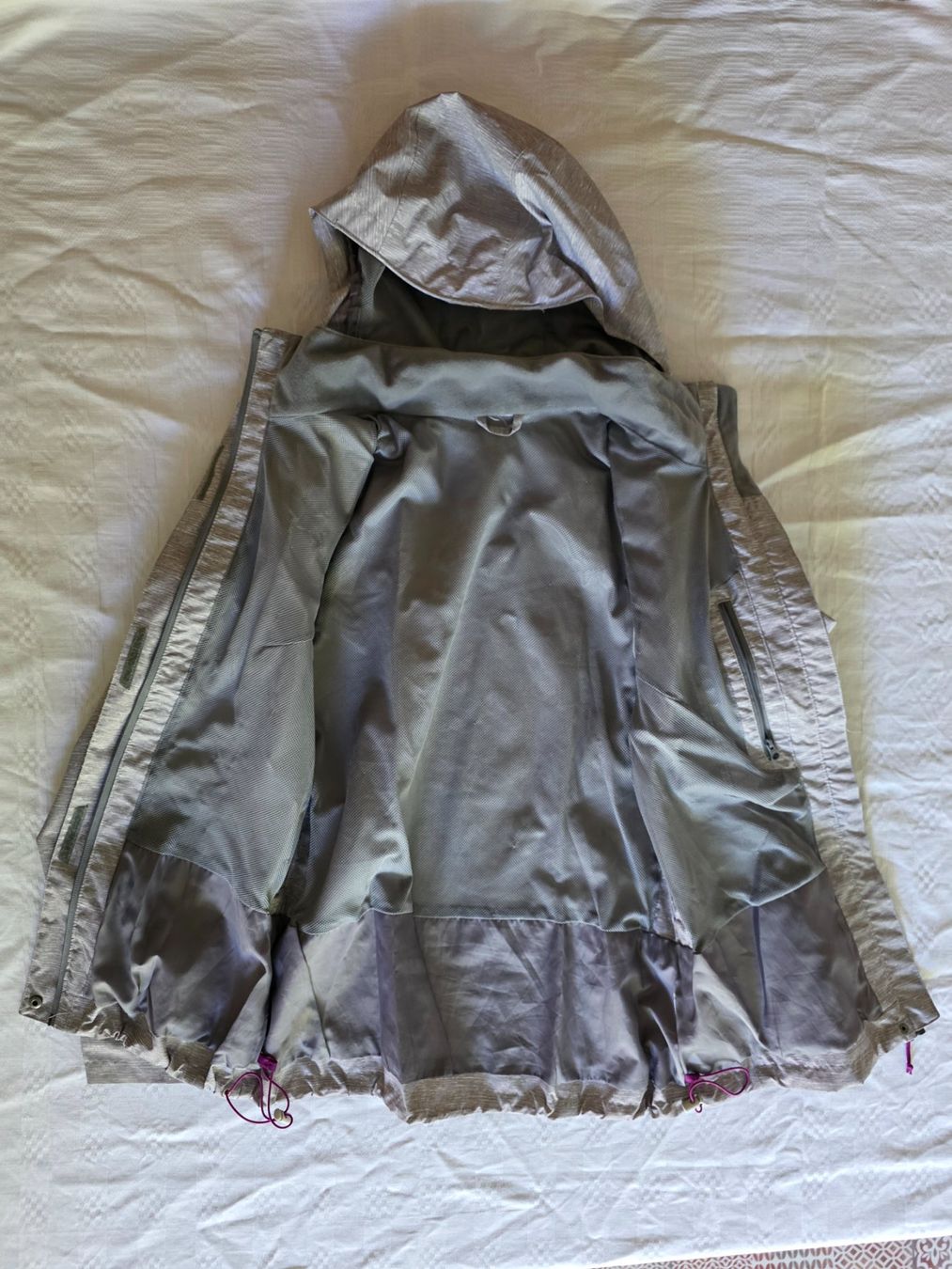 Decathlon Giacche: QUECHUA Wander/Regenjacke Damen Grösse M – Usato da Oberdorf SO venduto da julian027 2