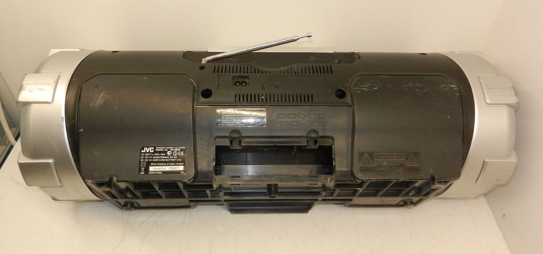 JVC Tragbarer Mediaplayer: JVC BoomBlaster RV-NB50 mit IPod – Gebraucht aus Männedorf von livesteam 9