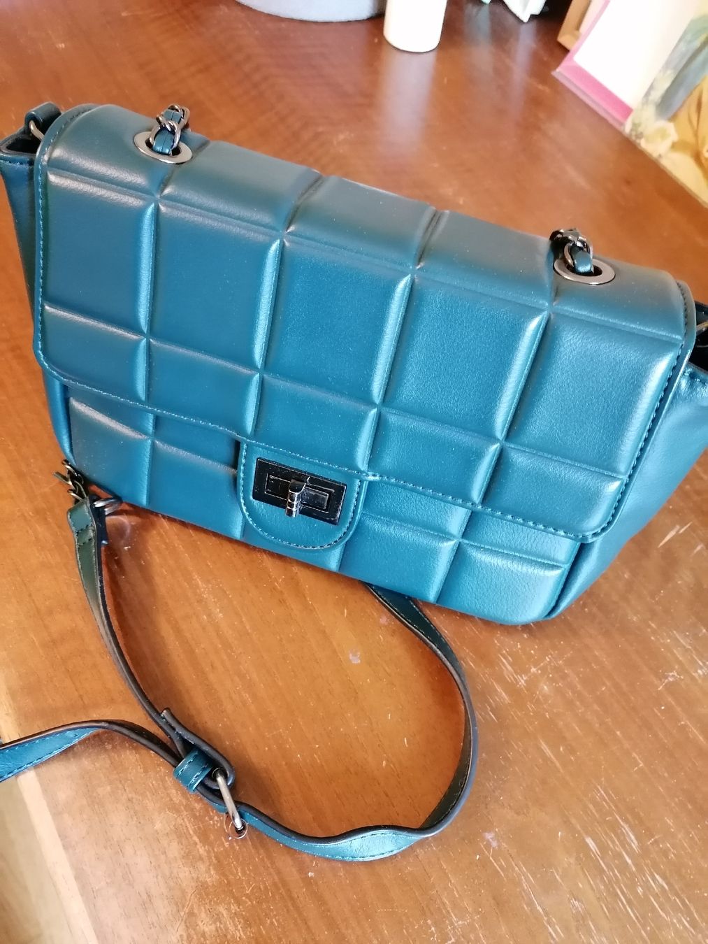 Sacs femmes: Schöne Umhängetasche – D'occasion à Sempach par .1SecondBrands. 2