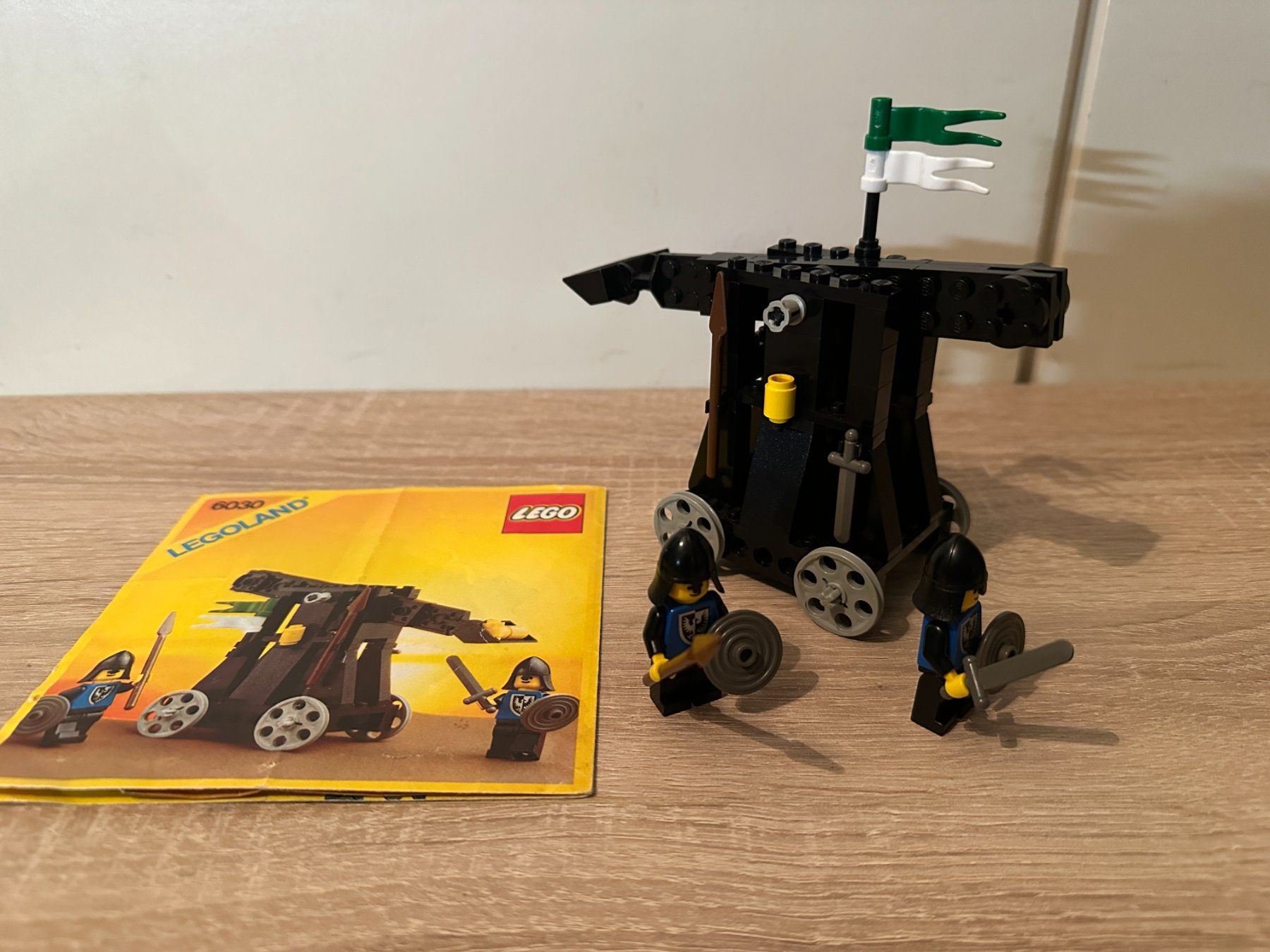 Legoland Kit di costruzioni: LEGO 6030 Catapult – Usato da Basel venduto da Don-Angel 3