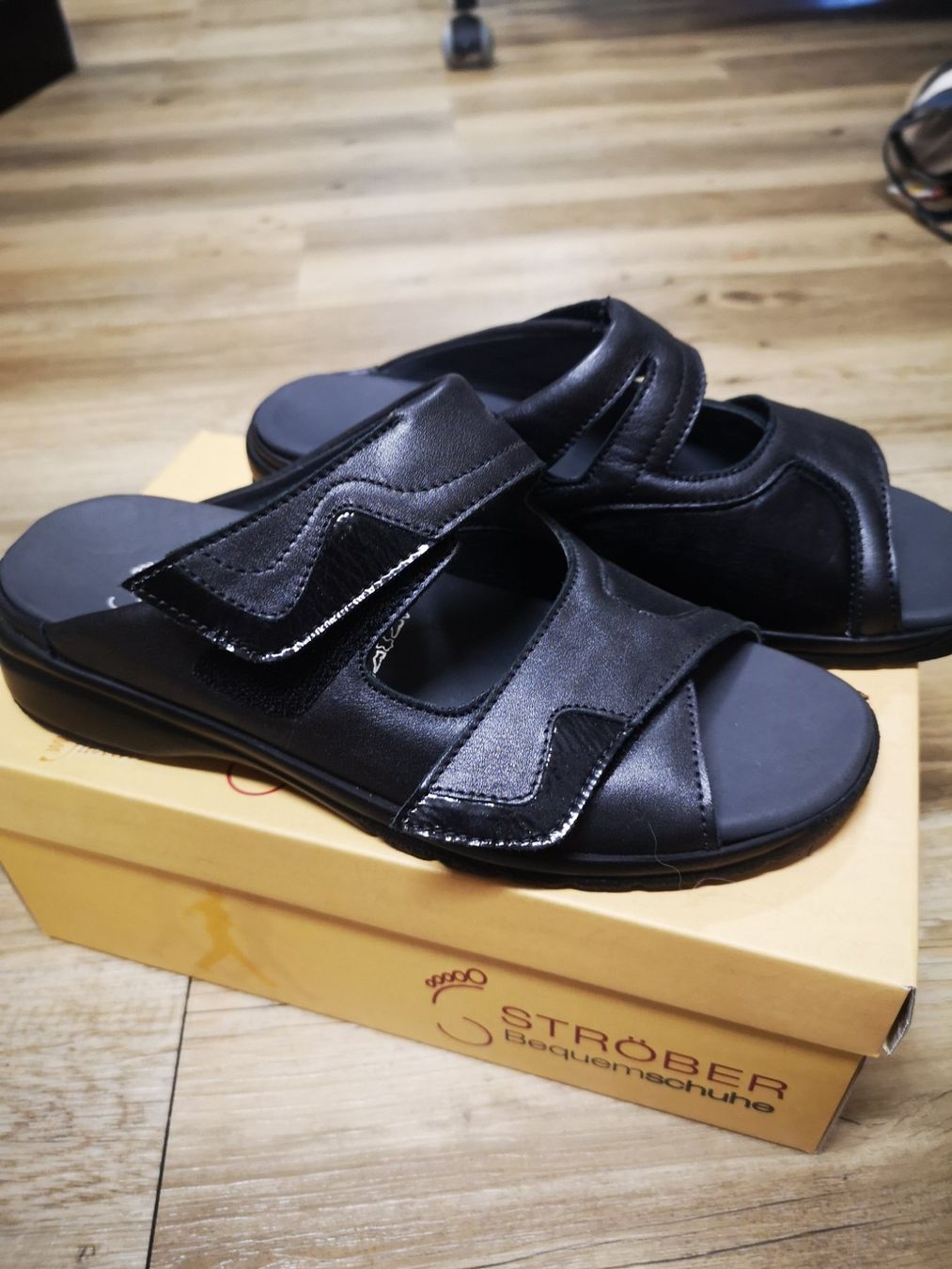 Damenschuhe: Damenschuh – Neu und originalverpackt aus Möhlin von Highwaytom 2
