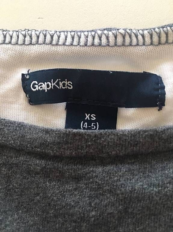 Gap Blusen, T-Shirts & Tops: T-shirt GAP manches longues 4/5 ans – Gebraucht aus Geneve von maremonte 1